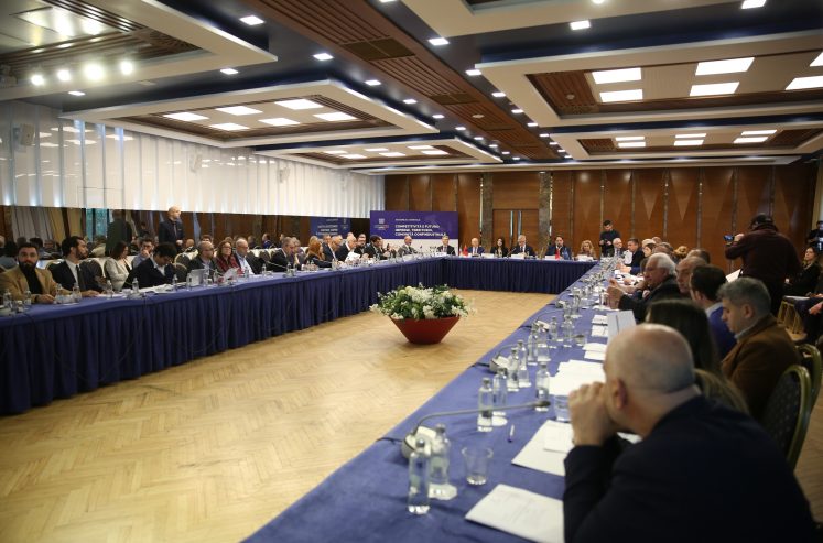 Marzo confindustria assemblea